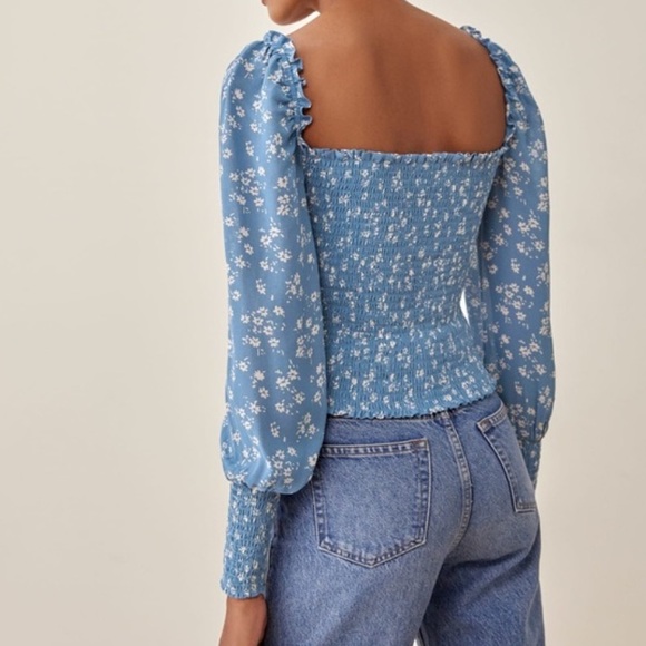 Reformation Pinto blue floral print smocked top - Picture 2 of 8